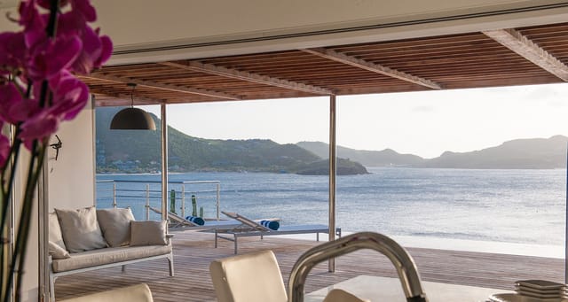 6jpgwEb4NL-header at Villa Pointe Milou