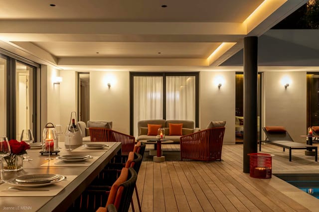 Outside dining at Villa Privilege