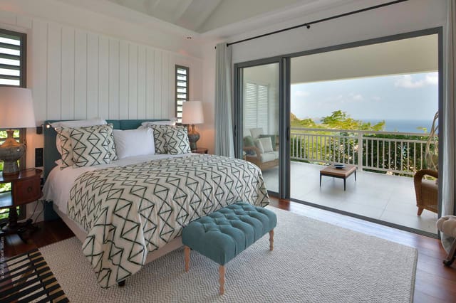 bedroom 01 ocean view at Villa Romance