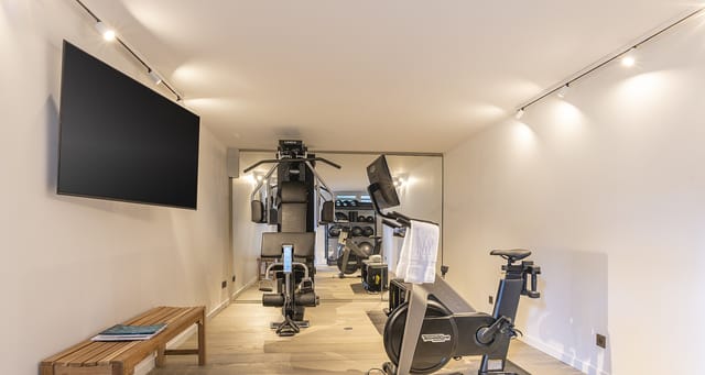 Roxane---Jeanne-LE-MENN-47-header at Villa Roxane