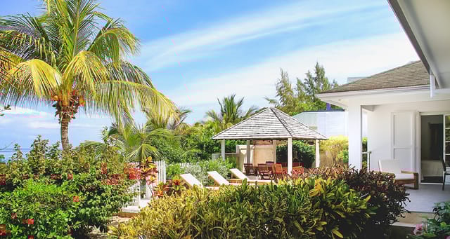 IMG5837-header at Villa Sandra & Jessica