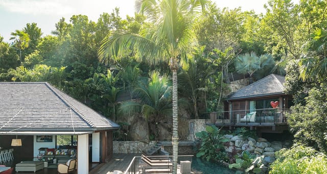 0447-header at Villa Senna