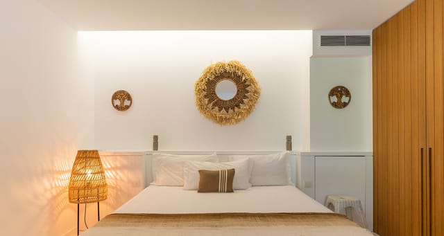 DSC08161-header at Villa Seven