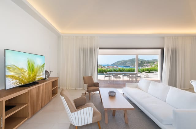 living at Villa Shell Beach