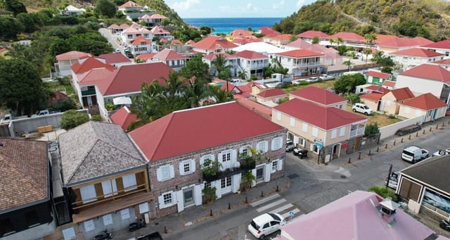 ff7e38c8-6b99-42a6-ad03-cae68ea92f0c-header at Villa Swedish House