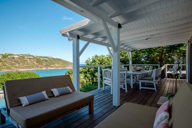 covered terrace at Villa Teora