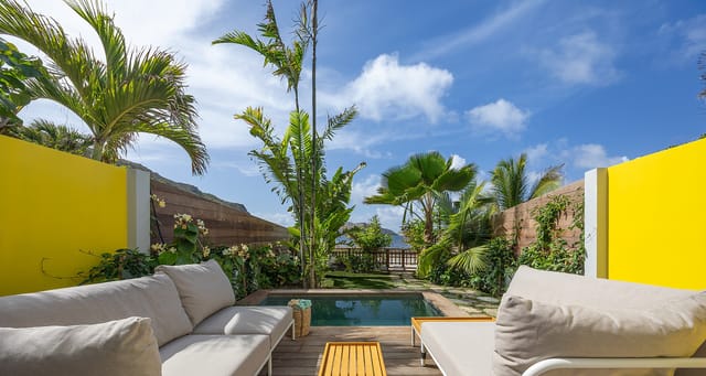 Yellow-Hut---Juillet-2025---©Kenzo-Khan,-@stbarth.pictures---43-header at Villa The Yellow Hut