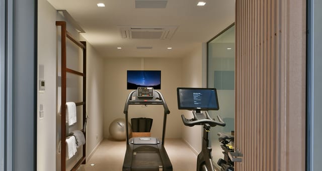 6544-header at Villa Thelma