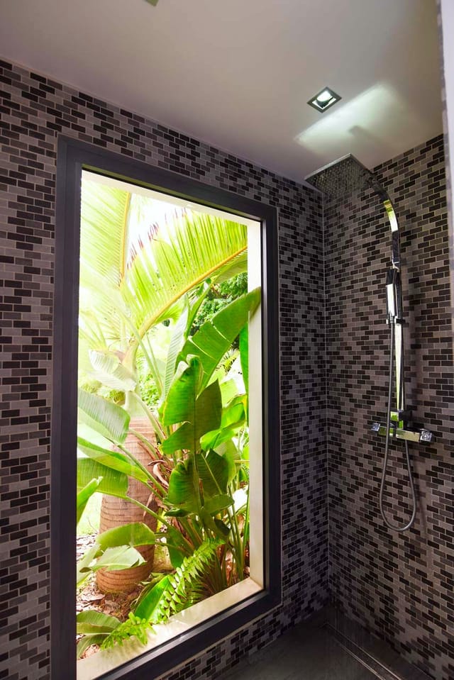 douche at Villa Valley