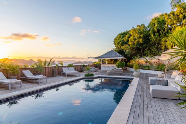 pool ocean view at Villa White Sun