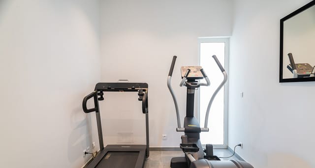 vdn-2381jpgPWt6aL-header at Villa Wild Blue